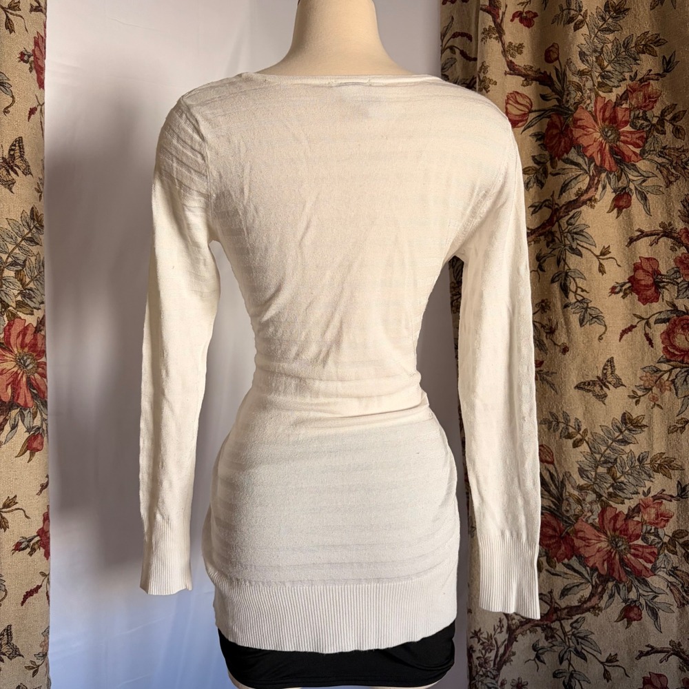 Cache Stunning White striped Rhinestone Detailing V-Neck Sweater Long Sleeve Top - Picture 4 of 11